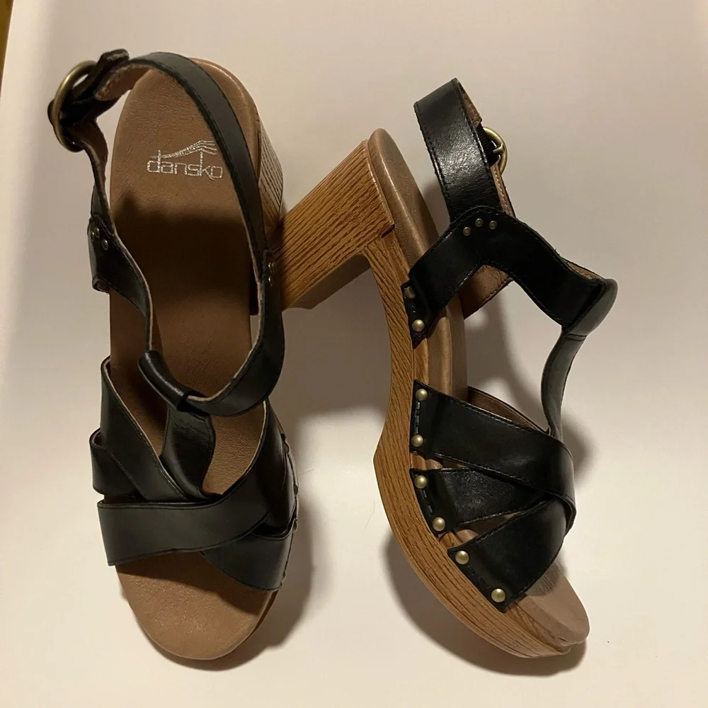 Dansko Black Leather strappy Sandals Chunky Heels 40 9 9.5 classic - Picture 2 of 7
